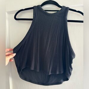 black lulu lemon crop